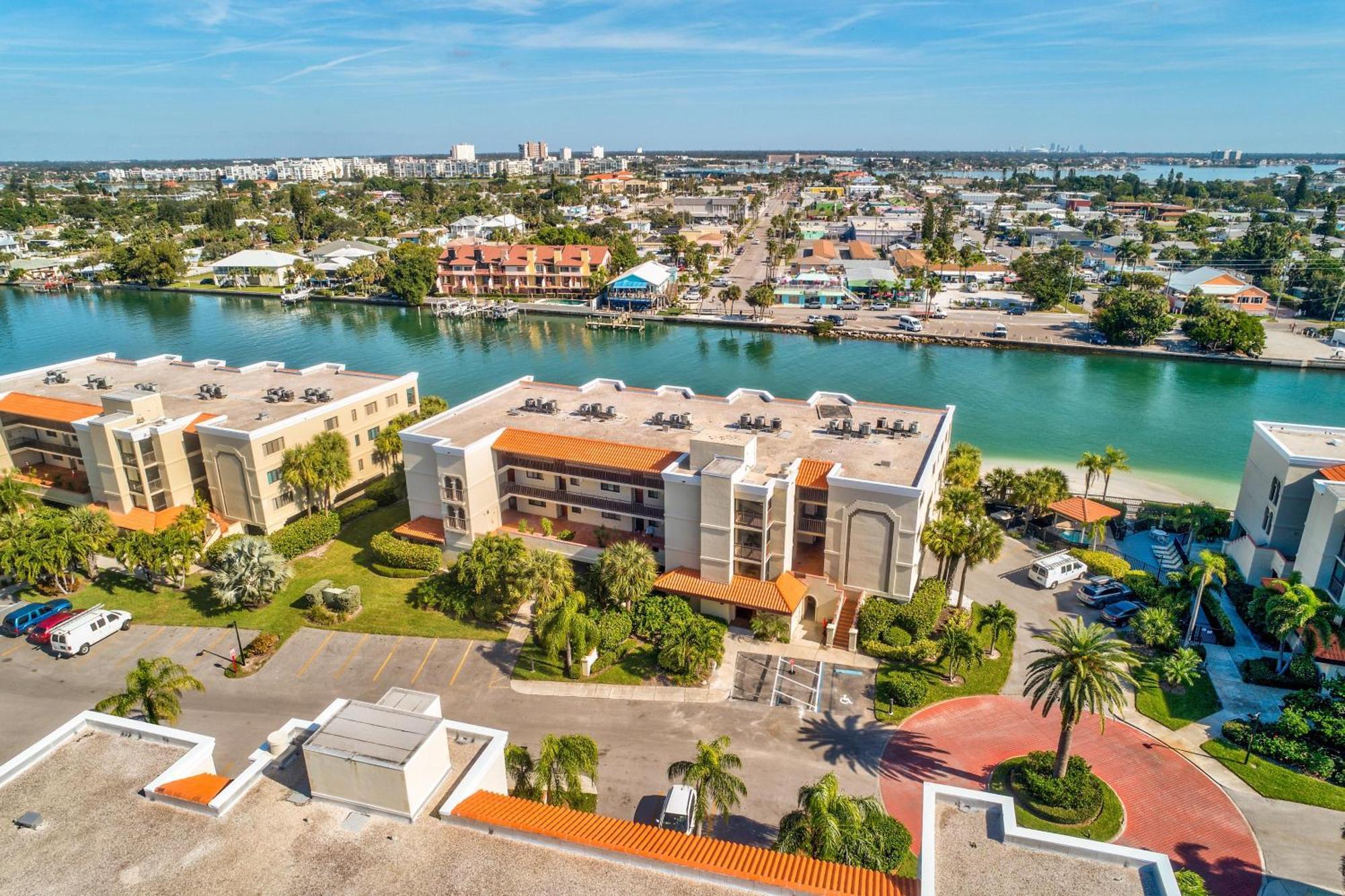 Land'S End 8-204 Beach Front - Premier Villa St. Pete Beach Exterior photo