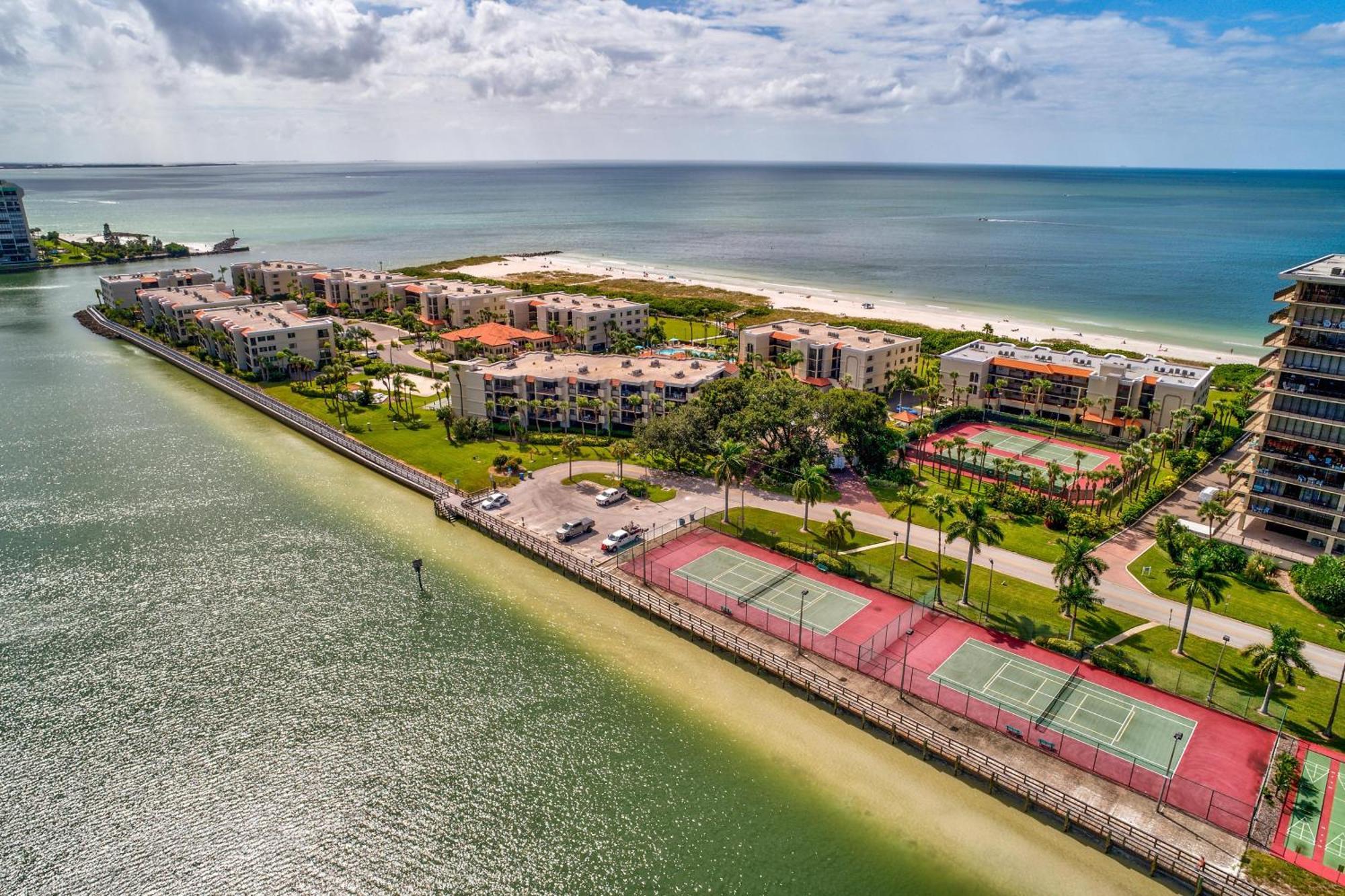 Land'S End 8-204 Beach Front - Premier Villa St. Pete Beach Exterior photo