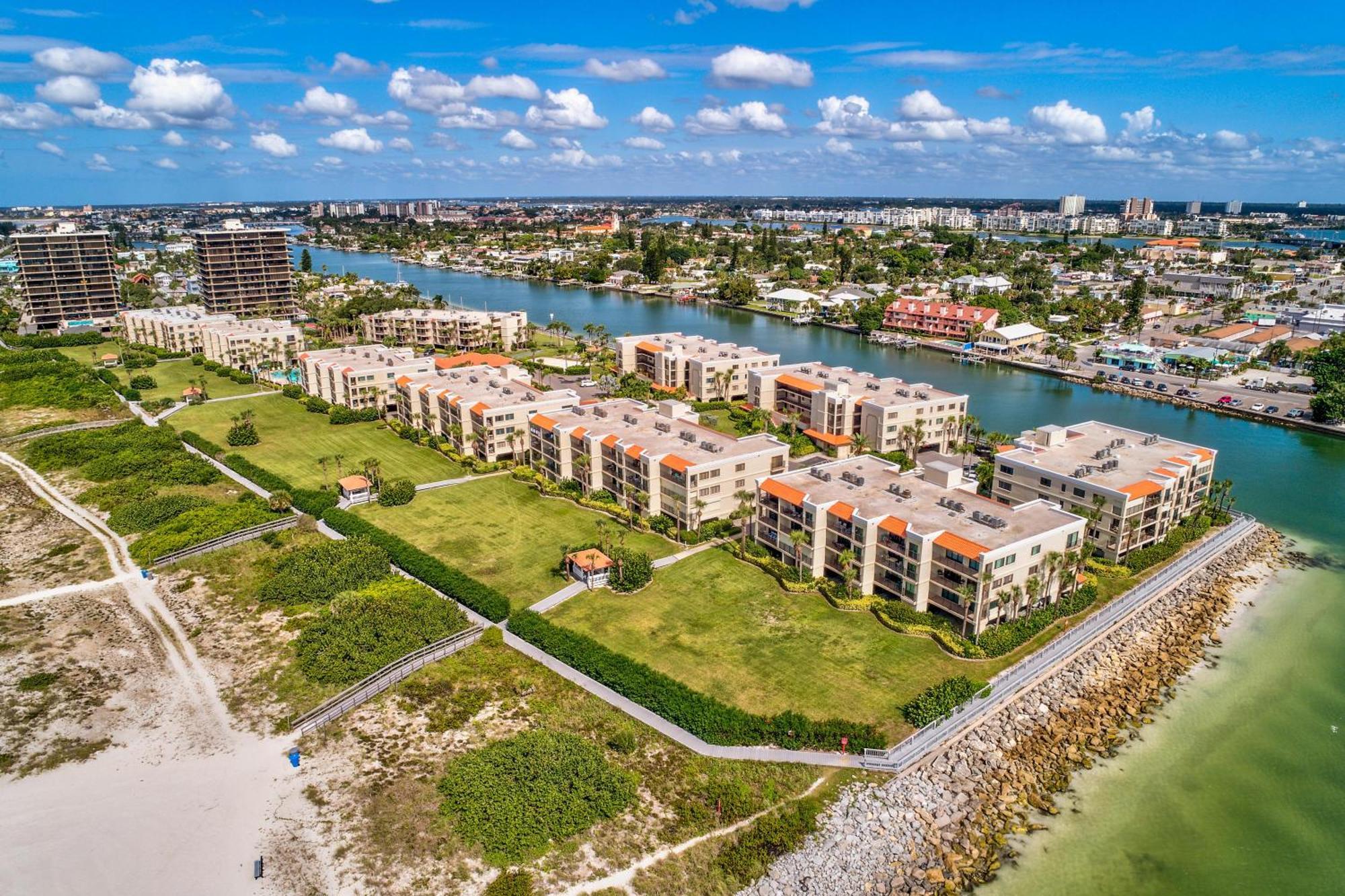 Land'S End 8-204 Beach Front - Premier Villa St. Pete Beach Exterior photo