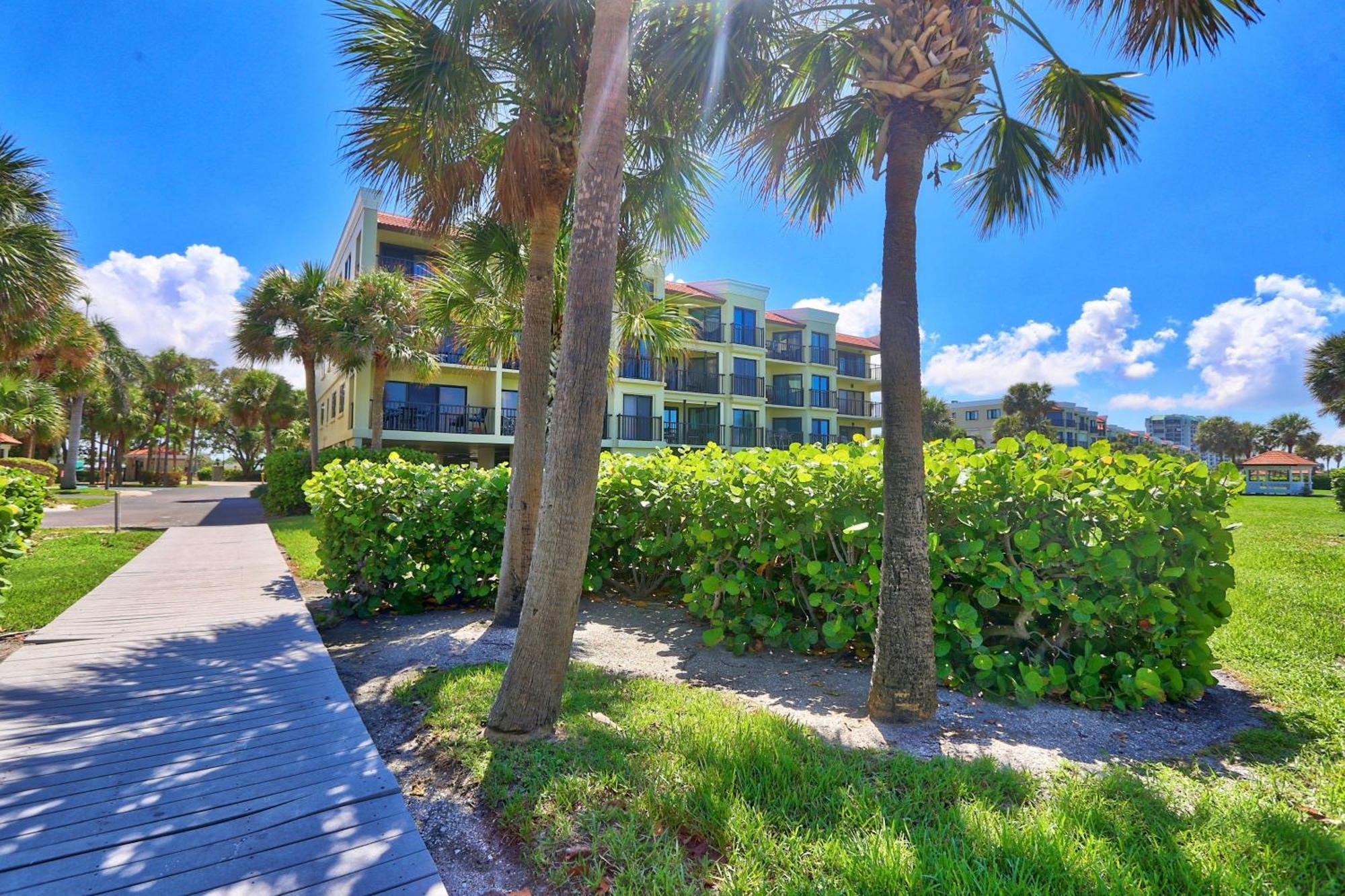 Land'S End 8-204 Beach Front - Premier Villa St. Pete Beach Exterior photo