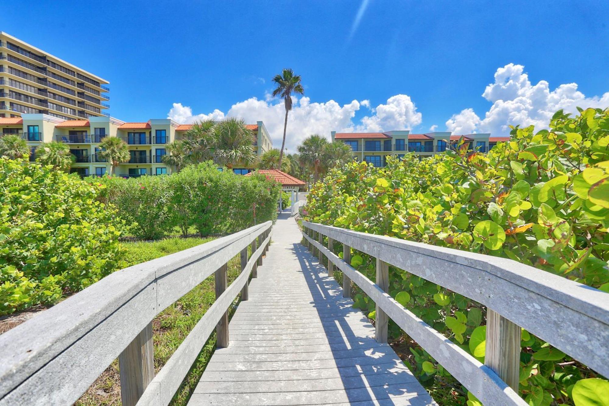 Land'S End 8-204 Beach Front - Premier Villa St. Pete Beach Exterior photo